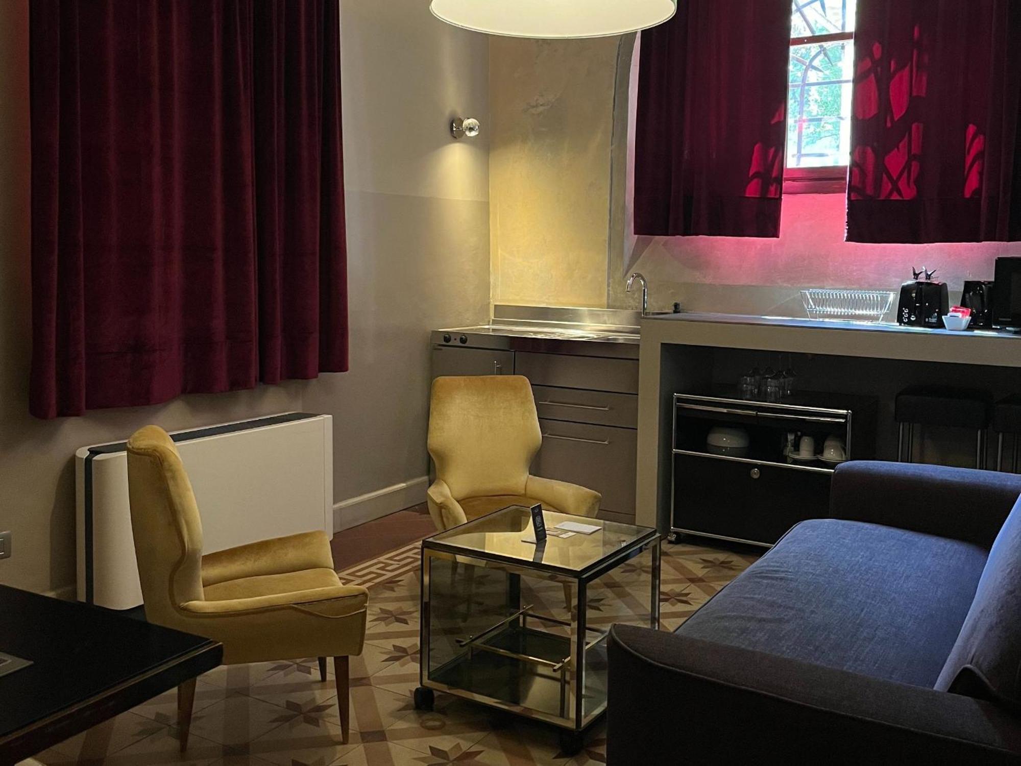 Large Studio Kitchen Sofa Bed