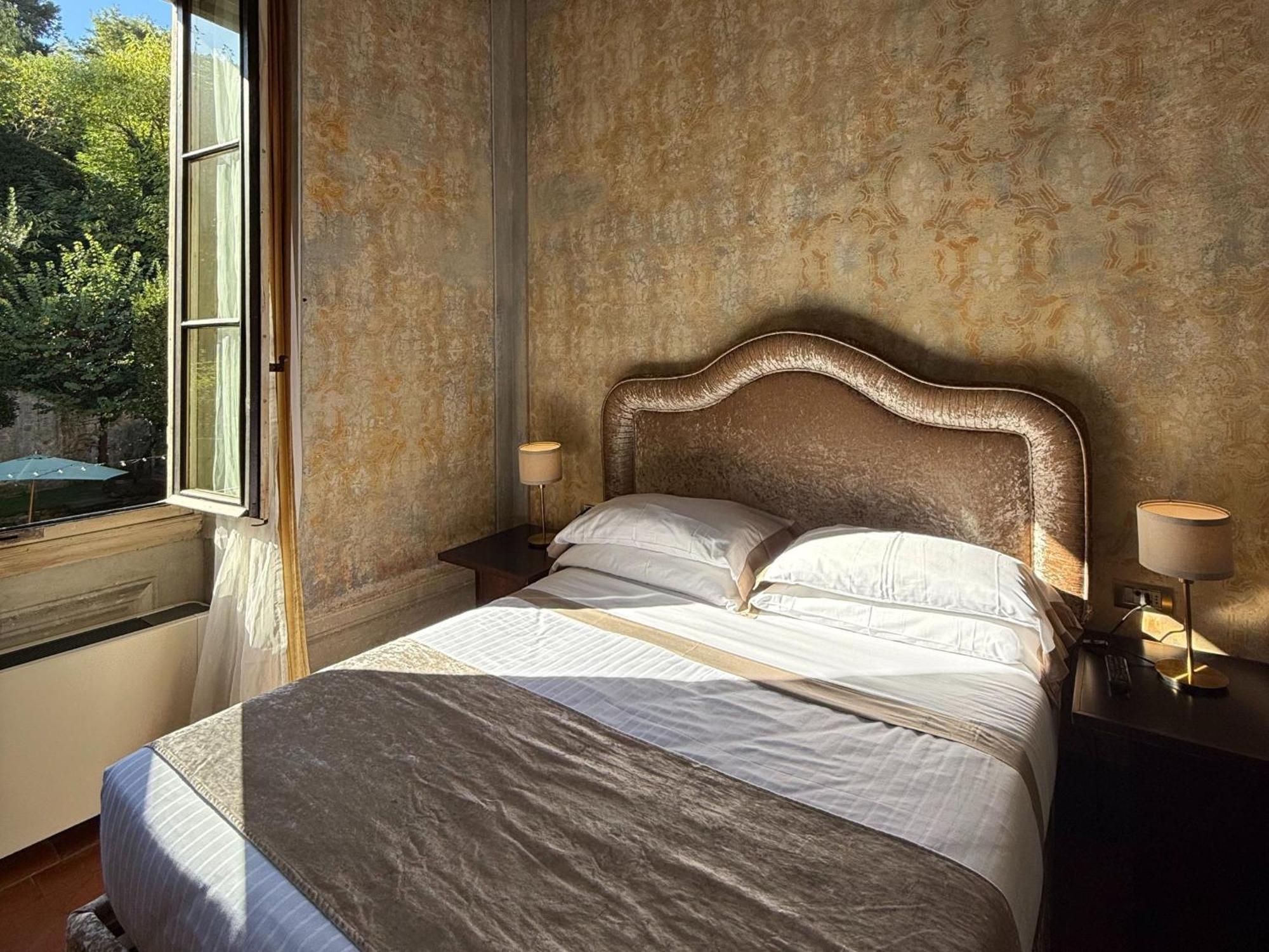 Medium Room